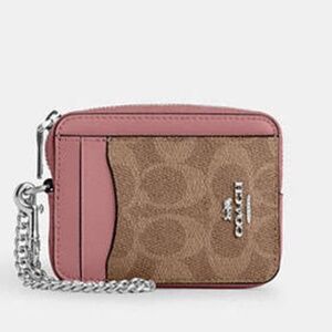 New coach!! Zip Card Case In Signature Canvas